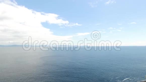 爱尔兰野生大西洋之路的海景视频的预览图