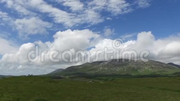 爱尔兰康奈马拉丘陵和平原视频的预览图