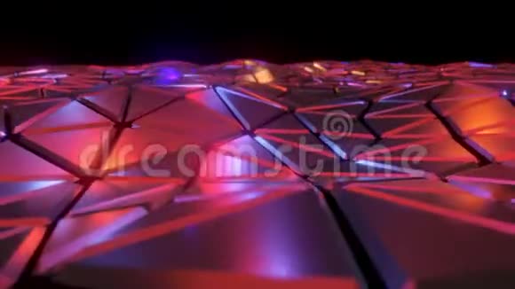 抽象红三角几何曲面摆幅背景动画3D渲染视频的预览图