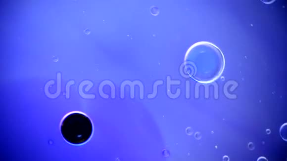 暗物质水上的油嘴滑舌抽象视频视频的预览图