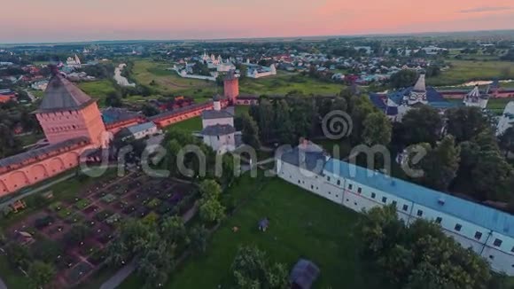 俄罗斯苏兹达尔圣尤蒂米乌斯修道院射击空视频的预览图