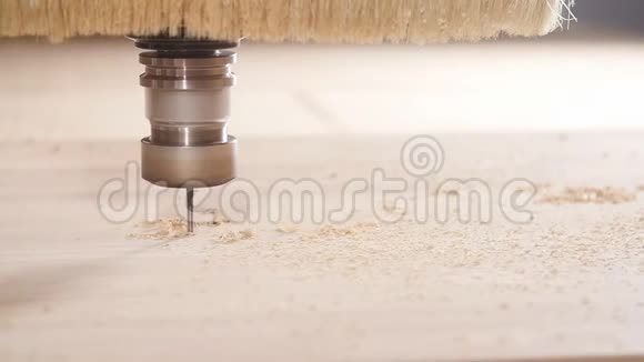 生产和木工的概念木材加工铣床视频的预览图