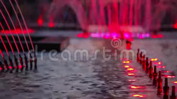 光明的城市喷泉视频的预览图