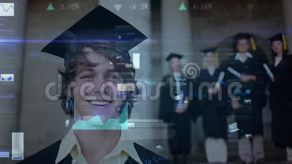 本科毕业生穿着数据动画的前景视频的预览图