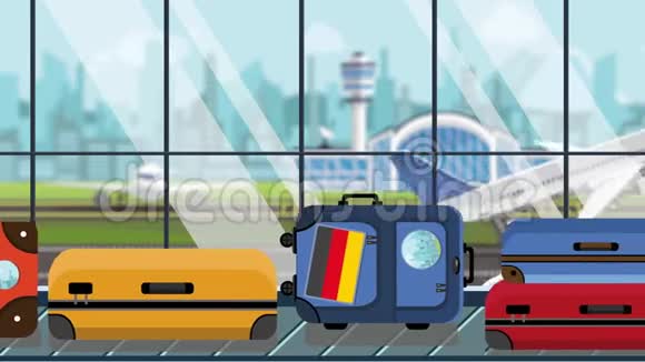 行李在机场行李传送带上贴上Gegman旗贴纸特写与德国有关的可循环卡通旅游视频的预览图