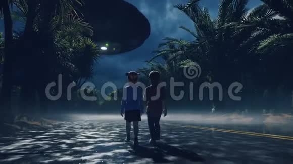黄昏时分一个小男孩和小女孩沿着潮湿的高速公路走着一个外星不明飞行物在高速公路上飞行科幻未来主义科幻视频的预览图