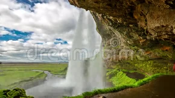 4K时间推移雪兰瀑布冰岛最著名的瀑布之一冰岛2015年6月15日视频的预览图