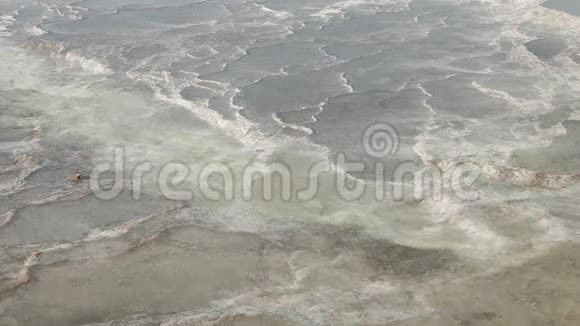 在土耳其帕姆克卡莱钙钙钙钙钙钙钙钙钙钙流失的特写4k视频的预览图