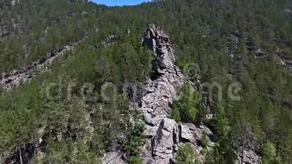 自然岩石的全景视频的预览图