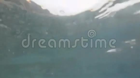 海底海浪视频的预览图
