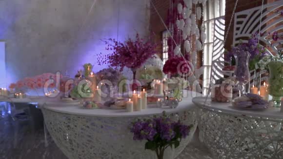 为婚礼装饰的时尚餐厅视频的预览图