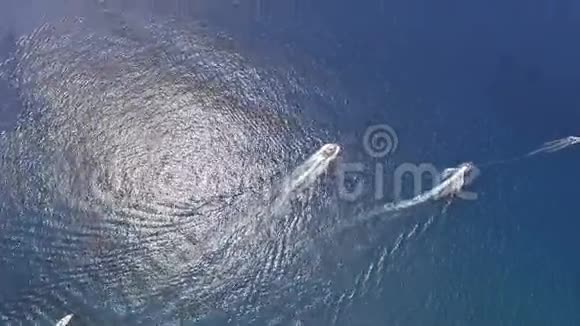 无人机在公海拍摄船只视频的预览图