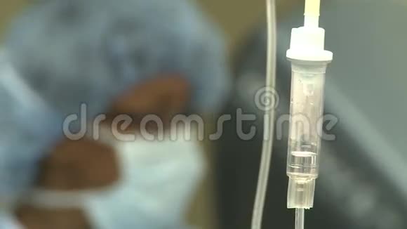 机器人子宫切除术中静脉滴注7分之3视频的预览图