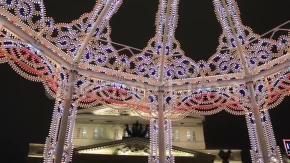 莫斯科市中心的Teatralnaya广场为圣诞节装饰视频的预览图