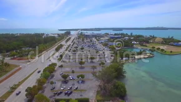 迈阿密海洋馆空中无人机视频视图视频的预览图