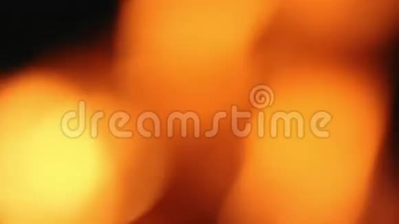 明亮的火焰模糊的背景视频的预览图