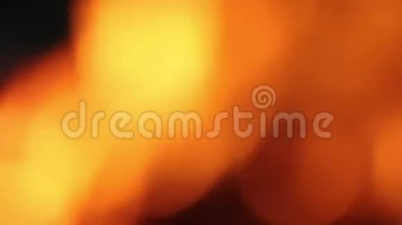 明亮的火焰模糊的背景视频的预览图