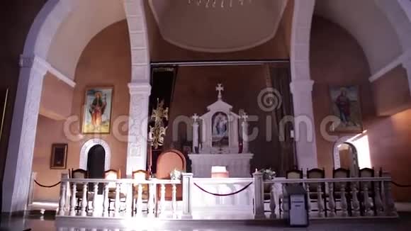美丽的大教堂内景视频的预览图