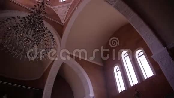 美丽的大教堂内景视频的预览图