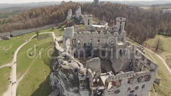 飞越波兰4k城堡废墟视频的预览图