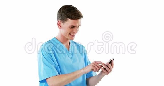 微笑外科医生用手机视频的预览图