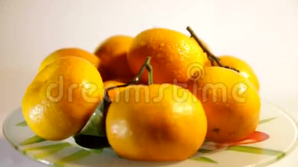 单橘柑桔隔离白上视频的预览图