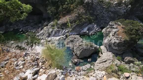 莫拉卡峡谷黑山北部在山上的峡谷视频的预览图