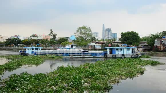 西贡河上船只及棚屋的时间流逝胡志明市西贡视频的预览图