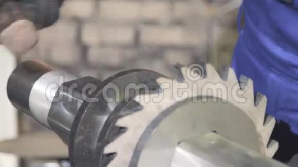齿轮装配机械制造视频的预览图