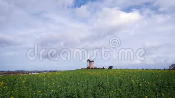 法国诺曼底古老的传统诺曼底风车视频的预览图