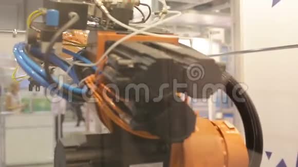 机器人输送机移动工件视频的预览图