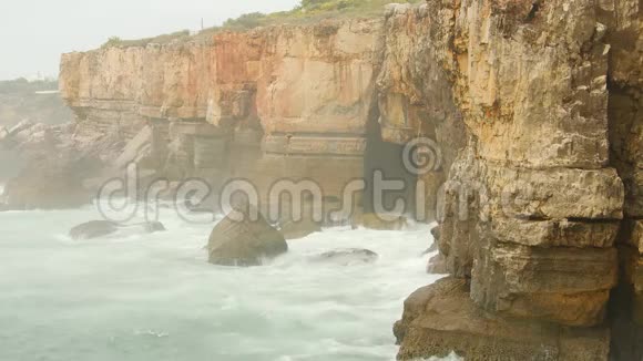 葡萄牙BocadoInferno的海浪视频的预览图