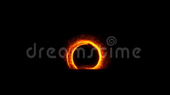 圆圈火焰在黑色背景上闪耀视频的预览图