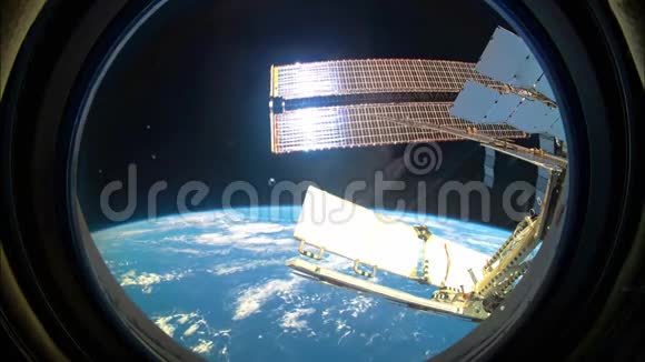 从国际空间站上看到地球地球的太空探索视频的预览图