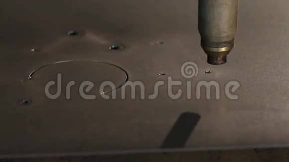 工业激光切割加工火花平板金属钢材料制造技术视频的预览图