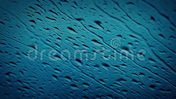 雨在玻璃穆迪特写视频的预览图
