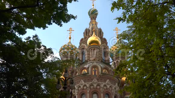 圣彼德堡基督复活大教堂或救世主教堂视频的预览图