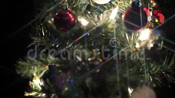 圣诞树旋转星星过滤器视频的预览图