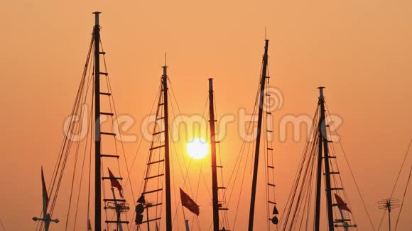 日落时的船只和船只越南视频的预览图