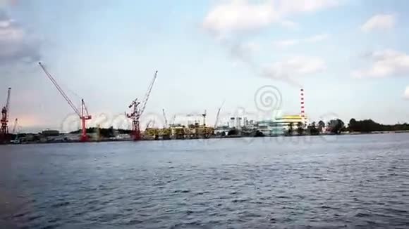 新加坡的港口视频的预览图