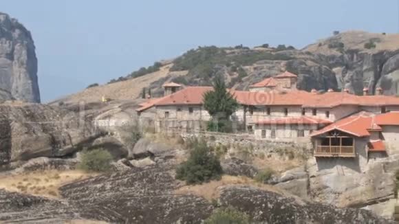 梅塔的希腊岩石修道院视频的预览图