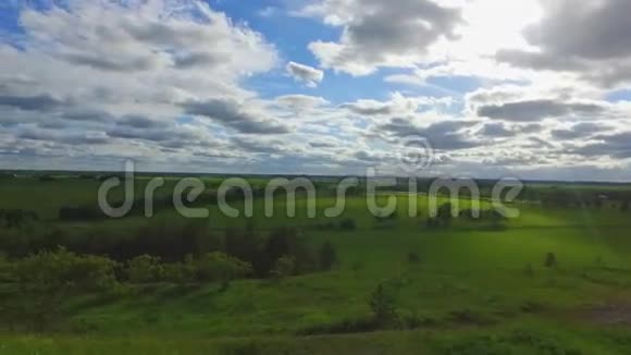 POV自然景观走在山间史提达姆的录像视频的预览图