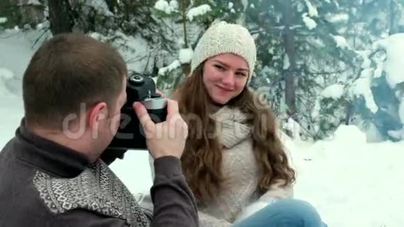冬林拍摄的男女孩视频的预览图