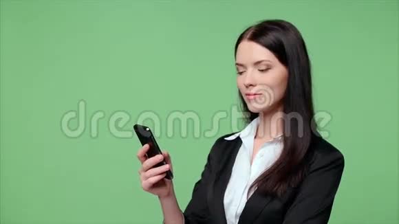 商业女性拨号视频的预览图