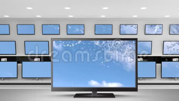 蓝天云彩和水溅在电视屏幕上视频的预览图