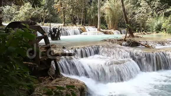 老挝琅勃拉邦匡思瀑布视频的预览图