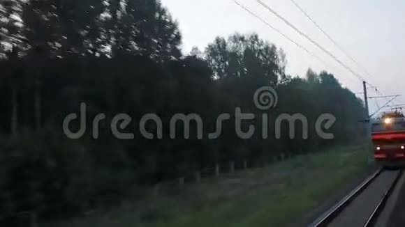 高速列车会议视频的预览图