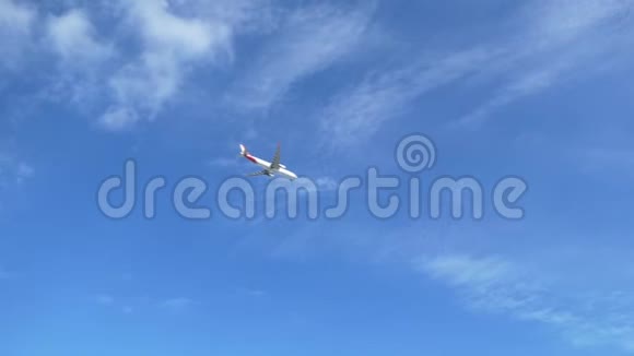商务飞机降落在奥克兰国际机场视频的预览图