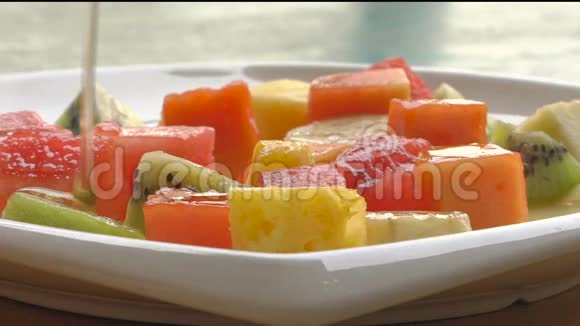 蜂蜜健康自制水果沙拉视频的预览图