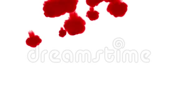 特写镜头红色油漆漂浮在水中缓慢移动背景或背景用烟或墨水视频的预览图